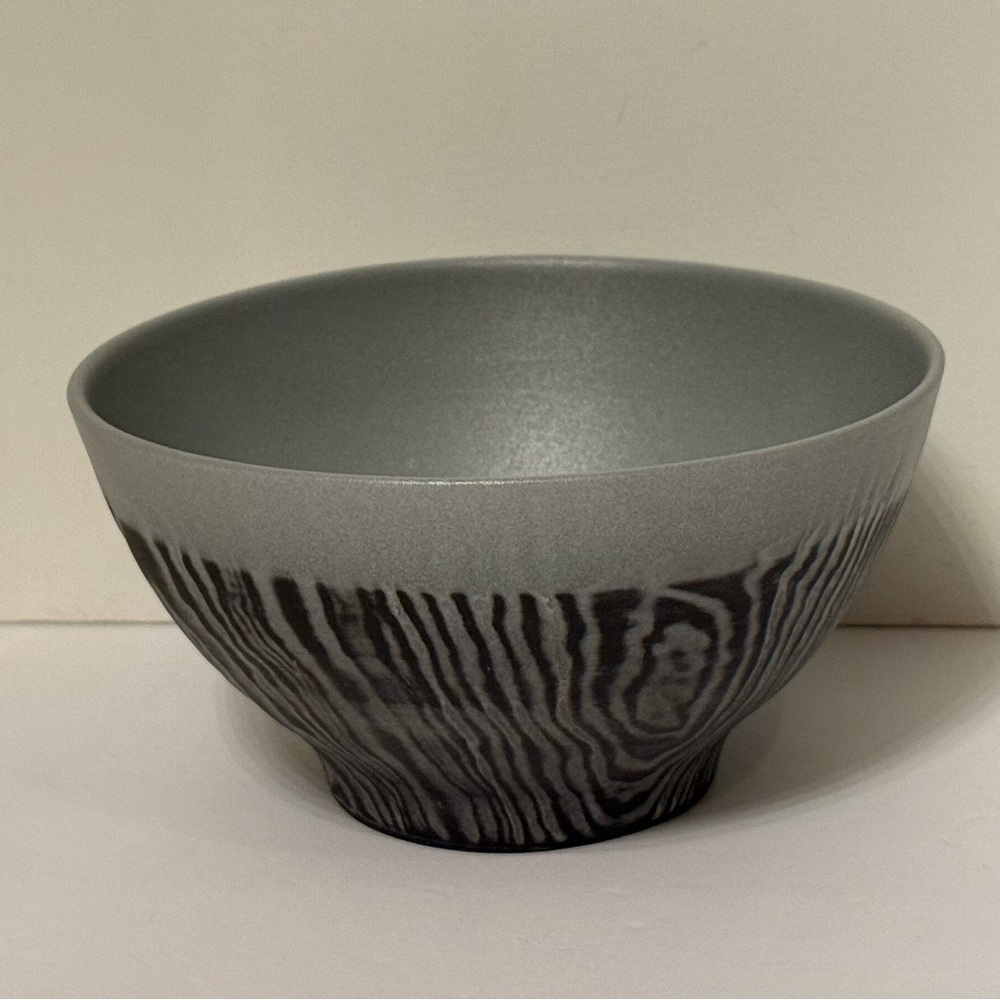 REVOL FRANCE BOWL PORCELAIN GRAY BLACK TEXTURED DESIGN HOME DINNERWARE DINING